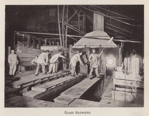 Pittsburgh: Glass Blowers (s/hvitt bilde) av American Photographer (after)