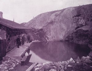 Bassenget ved Banff Hot Springs, Britisk Amerika (s/hv-bilde) av American Photographer (after)