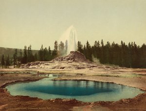Castle Geyser, Yellowstone nasjonalpark, ca. 1898 (fotokrom) av American Photographer