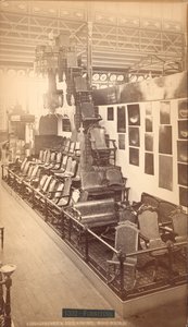 Gardner & Co.s utstilling - Hovedbygningen, Centennial International Exhibition av American Photographer