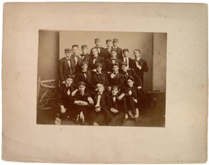 Hagers klasse på 61 19 i antall, ca. 1870 (sepia-bilde) av American Photographer