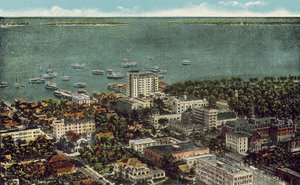 Miami, Florida, ca. 1925: Fugleperspektiv over Miami (fargefoto) av American Photographer