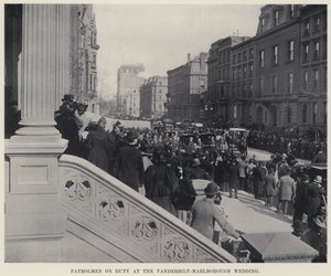 Patruljemenn på vakt ved Vanderbilt-Marlborough-bryllupet (s/hvitt-bilde) av American Photographer