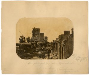 Soldater etter evakueringen av de beseirede unionsstyrkene, slaget ved Fort Sumter, 1861 av American Photographer