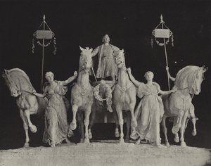 Columbus Quadriga av American Photographer