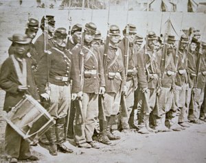Det sjette Maine Infantry Regt. Union Army, på parade etter slaget ved Fredericksburg av American Photographer