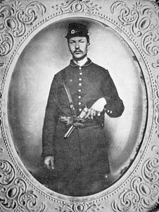 Ukjent unionssoldat bevæpnet med Colt Dragoon-revolver (s/hvitt-bilde) av American Photographer