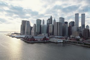 Utsikt mot finansdistriktet over East River av American School