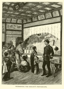 Tilbeder Mikados-bildet av American School
