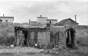 CROTONE - LANDBESETNING av Ando Gilardi