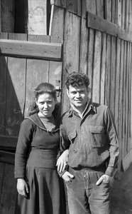 CROTONE - UNGE ENGASJEREDE MENNESKER av Ando Gilardi