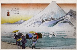 Geografi. Japan. Hara, Fuji-fjellet om morgenen (13. stasjon). Tresnitt av Hiroshige i: Femtitre stasjoner av Tokaido (1833–1834). Postkort, Japan, ca. 1900 (postkort)