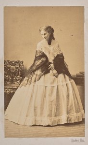 Hertuginne Sofia de Morny 1838-1896, født grevinne Trubetskaya, 1862. av Andre Adolphe Eugene Disderi