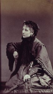 Portrett av Sarah Bernhardt (1844-1923) i bydrakt av Andre Adolphe Eugene Disderi
