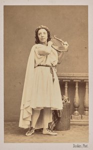 Portrett av sangeren og komponisten Pauline Viardot 1821-1910, 1862. av Andre Adolphe Eugene Disderi