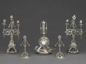 Fem stykke urgarniture, ca. 1880 (sølv bronse, glass og papir) av Andre Romain Guilmet