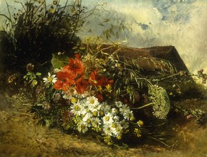 Ville blomster på en bank, med en hytte bortenfor