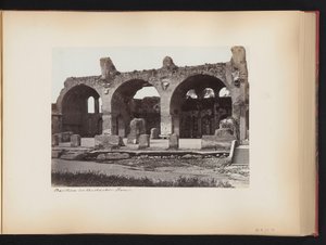 Utsikt over basilikaen Maxentius i Forum Romanum i Roma, Italia Basilica des Constantine. rom (tittel på objekt) av Anonymous