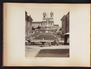 Utsikt over Spansketrappen, Piazza di Spagna og Trinità dei Monti i Roma, Italia Spansk Treppe. rom (tittel på objekt) av Anonymous