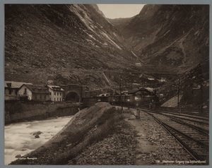Inngang til Gotthard-tunnelen ved Göschenen Göschenen, eingang i/das Gotthardtunnel (tittel på objekt) av Anonymous