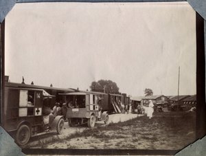 Første verdenskrig 1914-1918: Vaksinasjon av soldater av franske Røde Kors-sykepleiere ved Saint Gilles (Saint-Gilles) stasjon i Den engelske kanal, Basse-Normandie (Nedre-Normandie), Frankrike. Anonym fotografering juni 1917. Privat samling, Stella. av Anonymous Anonymous