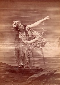 Operasanger Lilli Lehmann (1848-1929) som Woglinde i operaen Das Rheingold av Richard Wagner. Bayreuth av Anonymous Anonymous