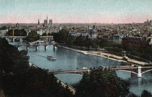 Paris: panorama av Seinen mot Cathedrale Notre Dame (Notre-Dame) og Ile de la Cite. Fotografi av 1920 i "" Artistic Album "" av byen Paris. Privat samling. av Anonymous Anonymous
