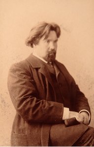 Portrett av kunstneren Vasilli Ivanovich Sourikov (Vasily Surikov ou Vassili Surikow) (1848-1916). Albumin bilde av Anonymous Anonymous
