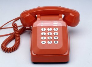 S63 oransje plastnøkkeltelefon av Anonymous Anonymous