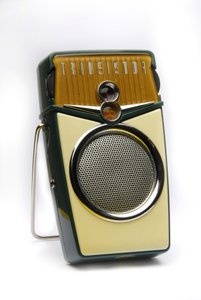 Still life of a TRANSISTOR RADIO or POCKET RADIO or TRANSISTOR PORTABLE RADIO. av Anonymous Anonymous