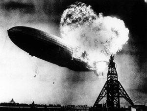 Hindenburg-katastrofen 6. mai av Anonymous Anonymous