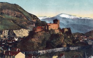 Slottet og Pyreneene-kjeden i Lourdes - Hautes Pyrenees (65) rundt 1900. av Anonymous Anonymous