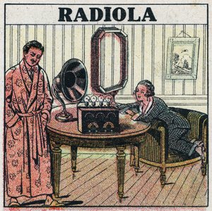 Wireless telephony: Radiola radio set. Anonymous illustration from 1925. Private collection. av Anonymous Anonymous