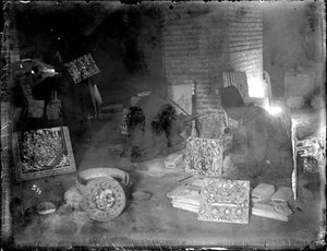 Flismakere i verkstedet sitt, ca. 1880-1930