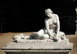 Nymfe med skall, fra Parterre de Latone av Antoine Coysevox
