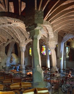 Spania, Catalonia-regionen, Barcelona-provinsen, Baix Llobregat fylke, Santa Coloma de Cervello, kirken Colonia Guell, kirkekrypten