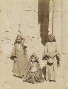 Arabiske jenter som bærer vann, Egypt