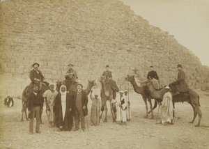 Familie av turister i Giza, Egypt av Antonio Beato