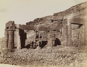 Tempel ved Gerf Hussein, utsikt mot nordøst som viser tempelets forgård