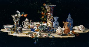 Bordplate med porselensvaser, ca 1797, halvedelsteinmosaikk på marmor, laget i storhertugelige verksteder i Firenze etter modell av Antonio Cioci (aktiv i andre halvdel av 1700-tallet), Italia, italiensk kultur