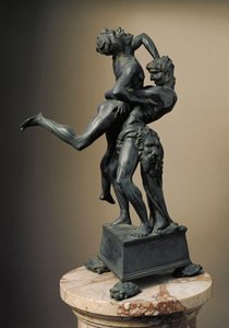 De tolv verkene til Hercules: "" Heracles (Hercules) Lift the Giant Ante"" Bronseskulptur av Antonio Benci kalt Le Pollaiolo (Pollaiuolo) (1431-1498) 1475 Dim. 45 cm Museo del Bargello, Firenze av Antonio Pollaiuolo