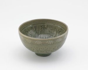 Serveringsskål i stil med Longquan ware, serveringsskål (hachi), tidlig på 1800-tallet (steintøy med celadon-glasur) av Aoki (attr. to) Mokubei