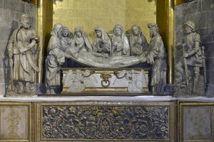 Graven: Kristi likklede holdes av Nicomede og Josef av Arimathia som holder Jesu hode, bak, Saint John støtter jomfru Maria, etterfulgt av tre kvinner, den første bærer kronens krone og den siste er Maria Magdalena - Skulptur (f av Arnaud de (attr.to) Moles