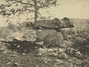 Dolmen, Cap del Puetch, Ariège, Frankrike av Arthur A. Taylor