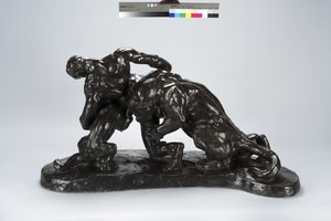 Mann låst i kamp med Lioness Cub (bronse) av Arthur Putnam