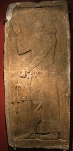 Prest med en gren av granatepletre. Detalj av et relieff fra palasset til den assyriske kong Sargon II, 722-705 f.Kr. av Assyrian