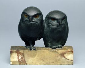 To ugler, 1903-04 (bronse og onyx) av August Gaul