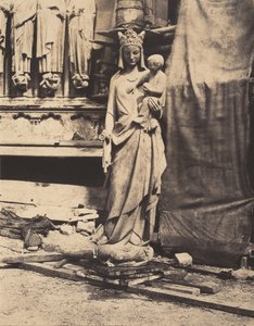 Jomfru og barn skulpturert av Geoffroy-Dechaume, byggeplassen til Notre-Dame katedral..., ca. 1854.