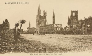 The Grand Place, Ypres, 27. juni 1915 av Belgian Photographer