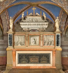 Krypt, høyalter med arken til de hellige Marcellino og Peter Exorcist, fremført av Benedetto Briosco 1506-08, omkomponert av Matteo Galletti 1609